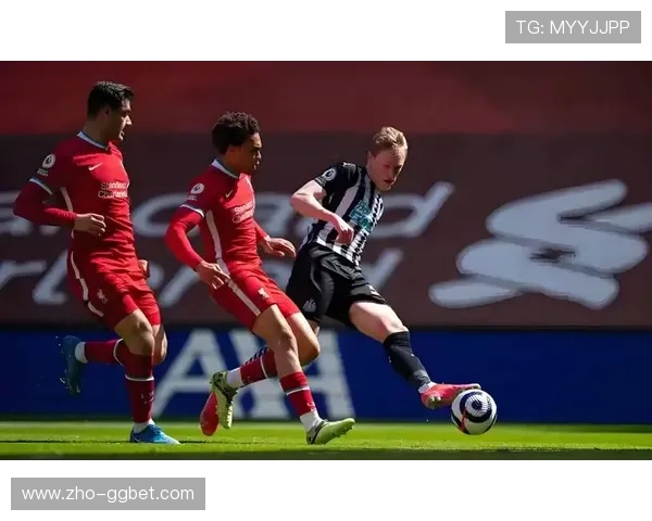 诺丁汉森林首回合三球优势心理占优，次回合防守反击策略奏效